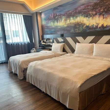 Weifeng Boutique Business Hotel - Zhanqian Branch Pingtung 외부 사진