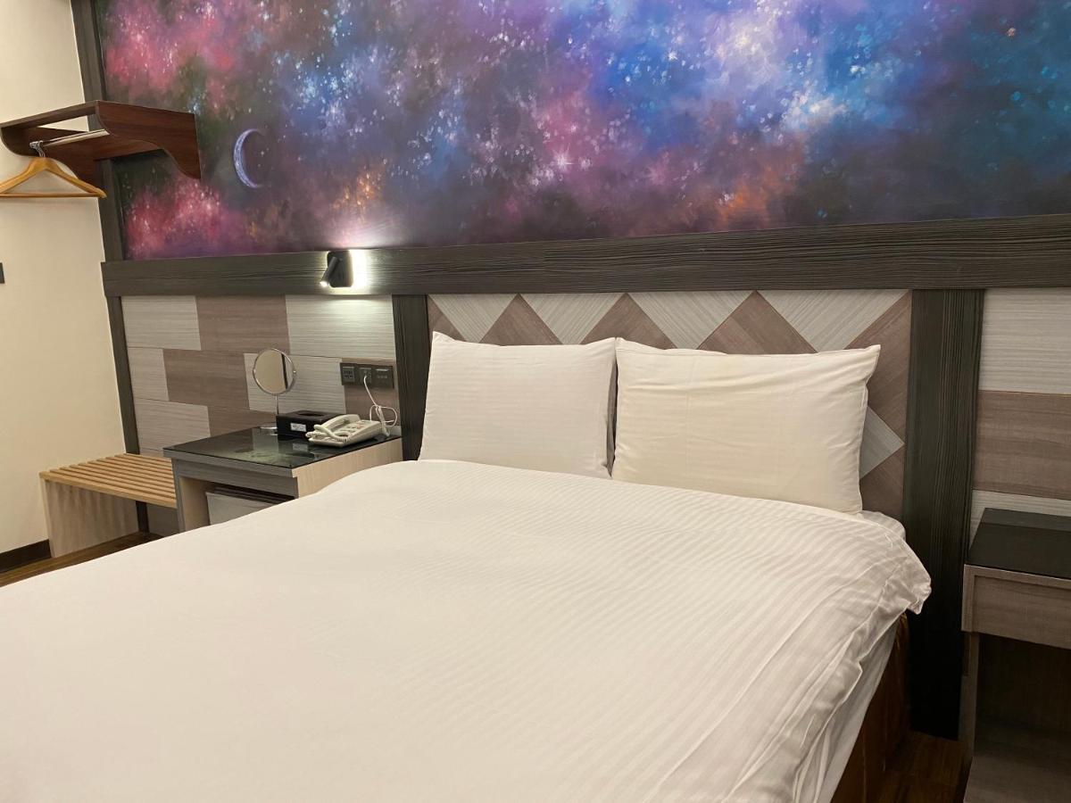 Weifeng Boutique Business Hotel - Zhanqian Branch Pingtung 외부 사진