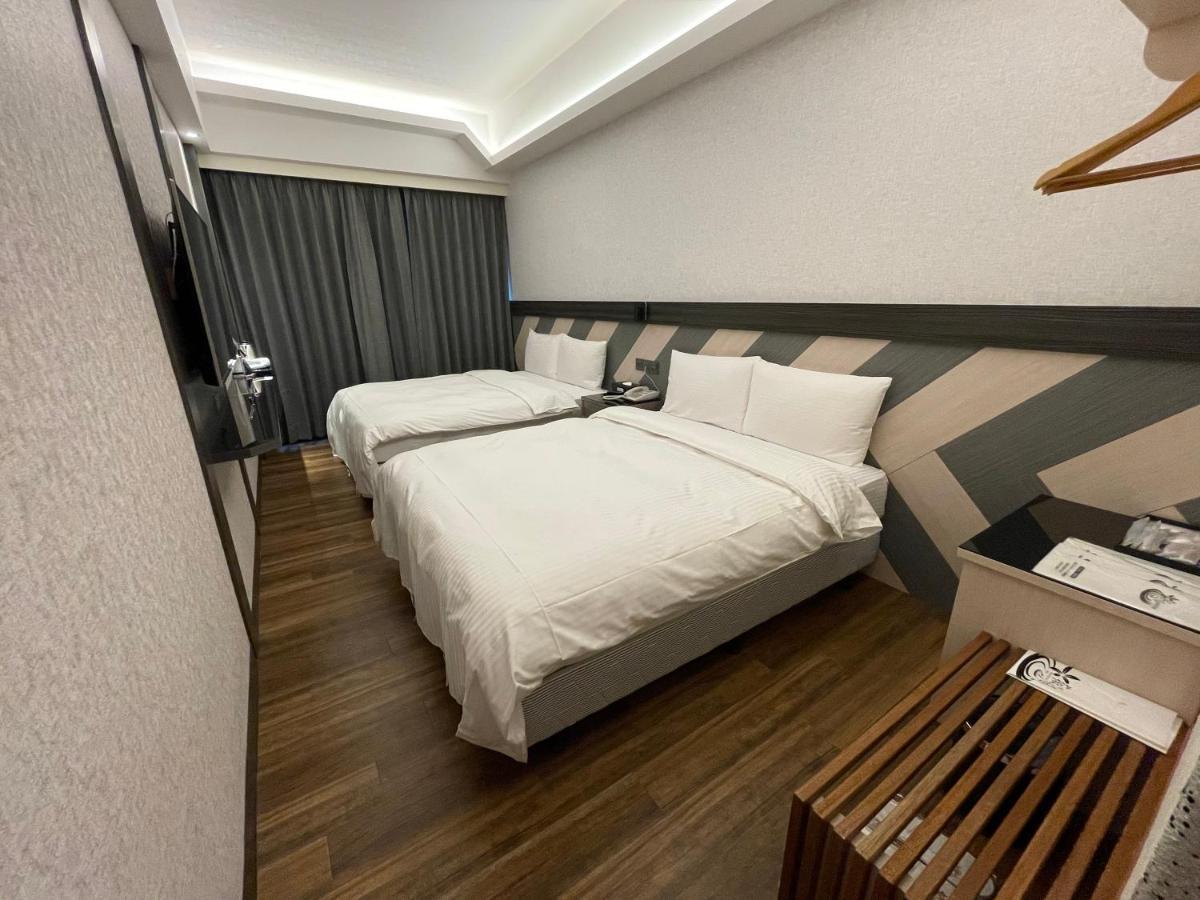 Weifeng Boutique Business Hotel - Zhanqian Branch Pingtung 외부 사진