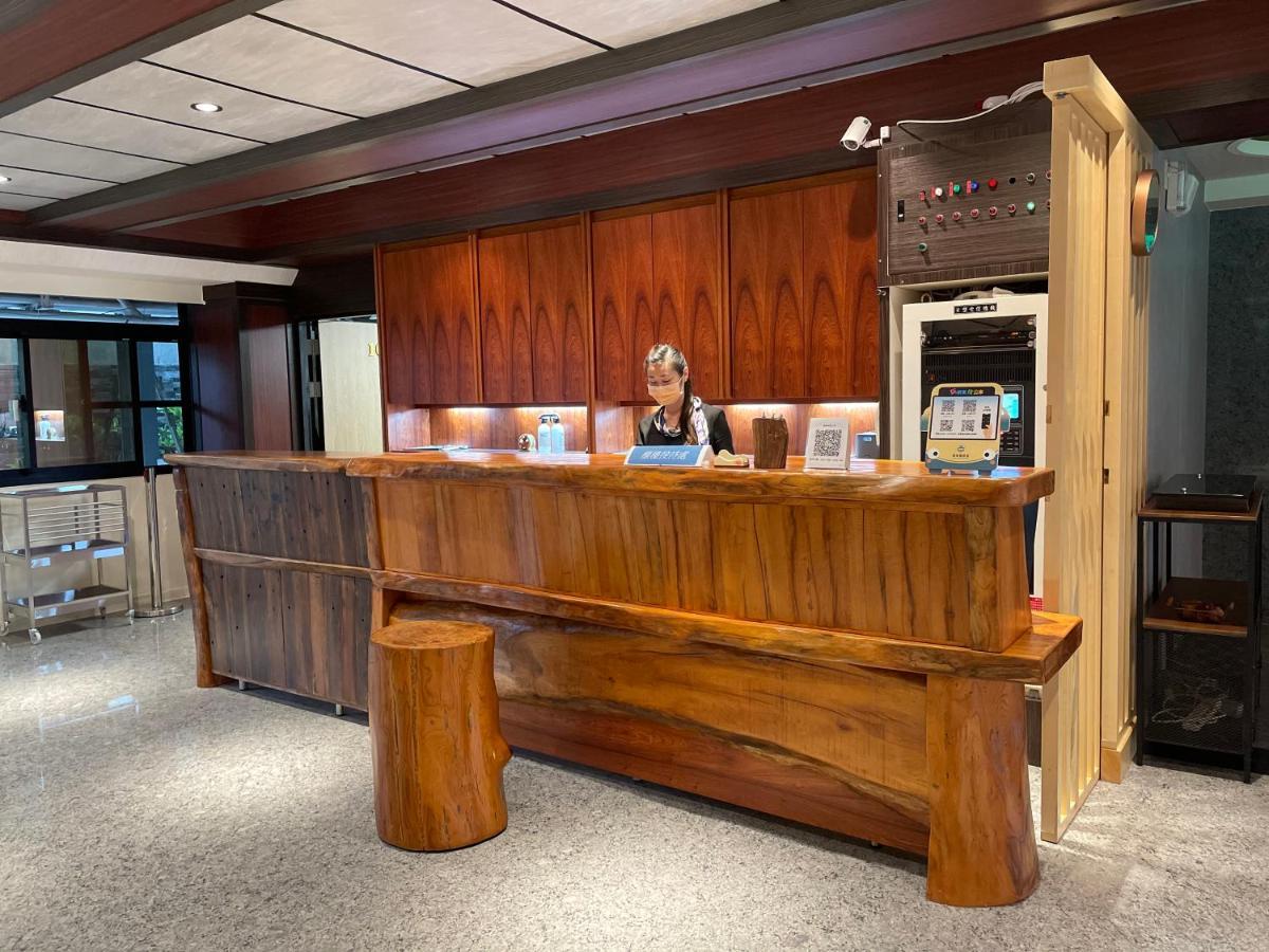 Weifeng Boutique Business Hotel - Zhanqian Branch Pingtung 외부 사진